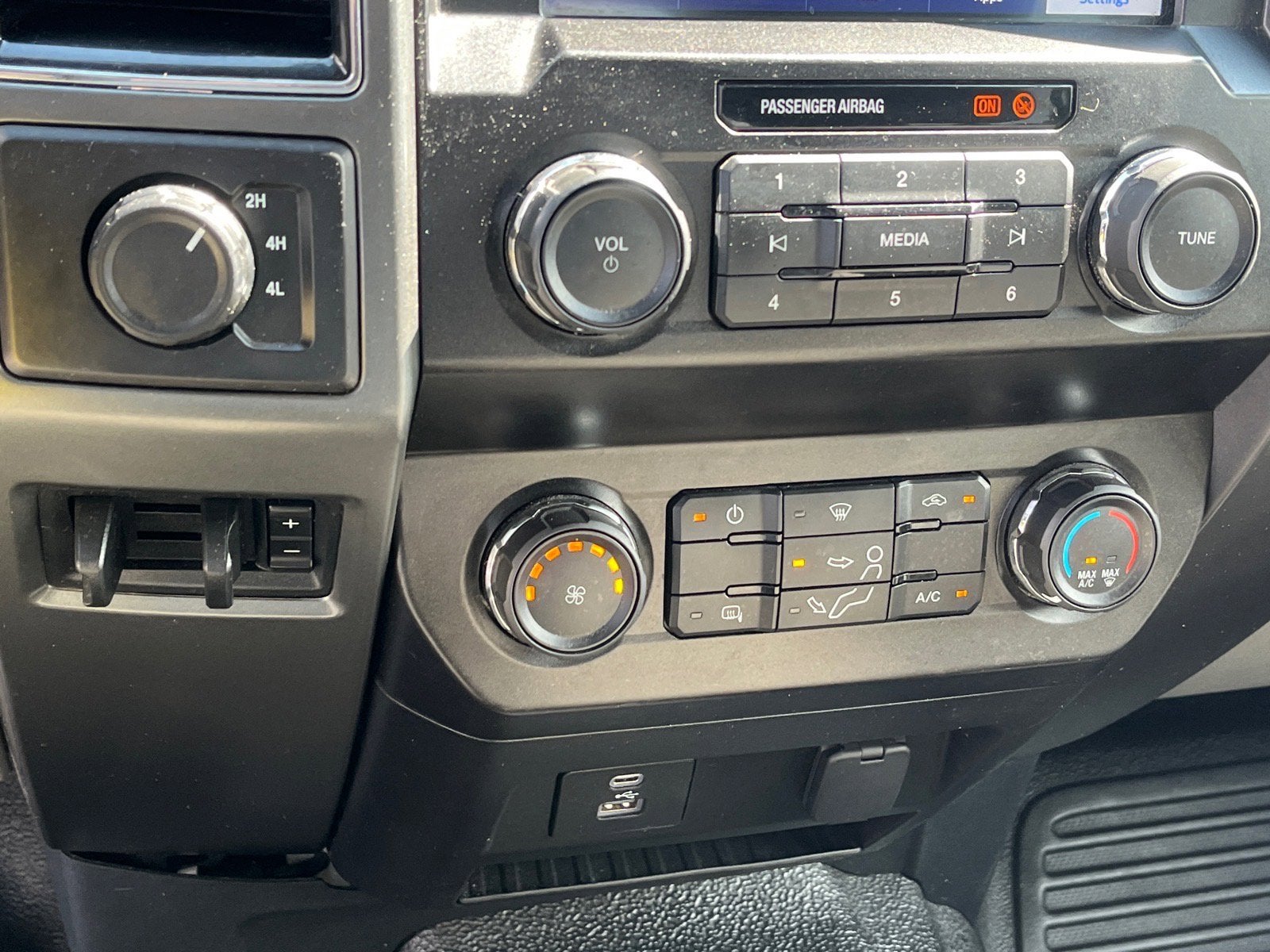 2020 Ford Super Duty F-350 DRW XLT