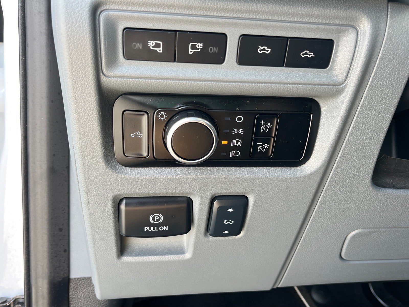2024 Ford F-150 Lightning Flash